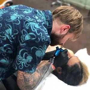 Meet your Posher, Hunter